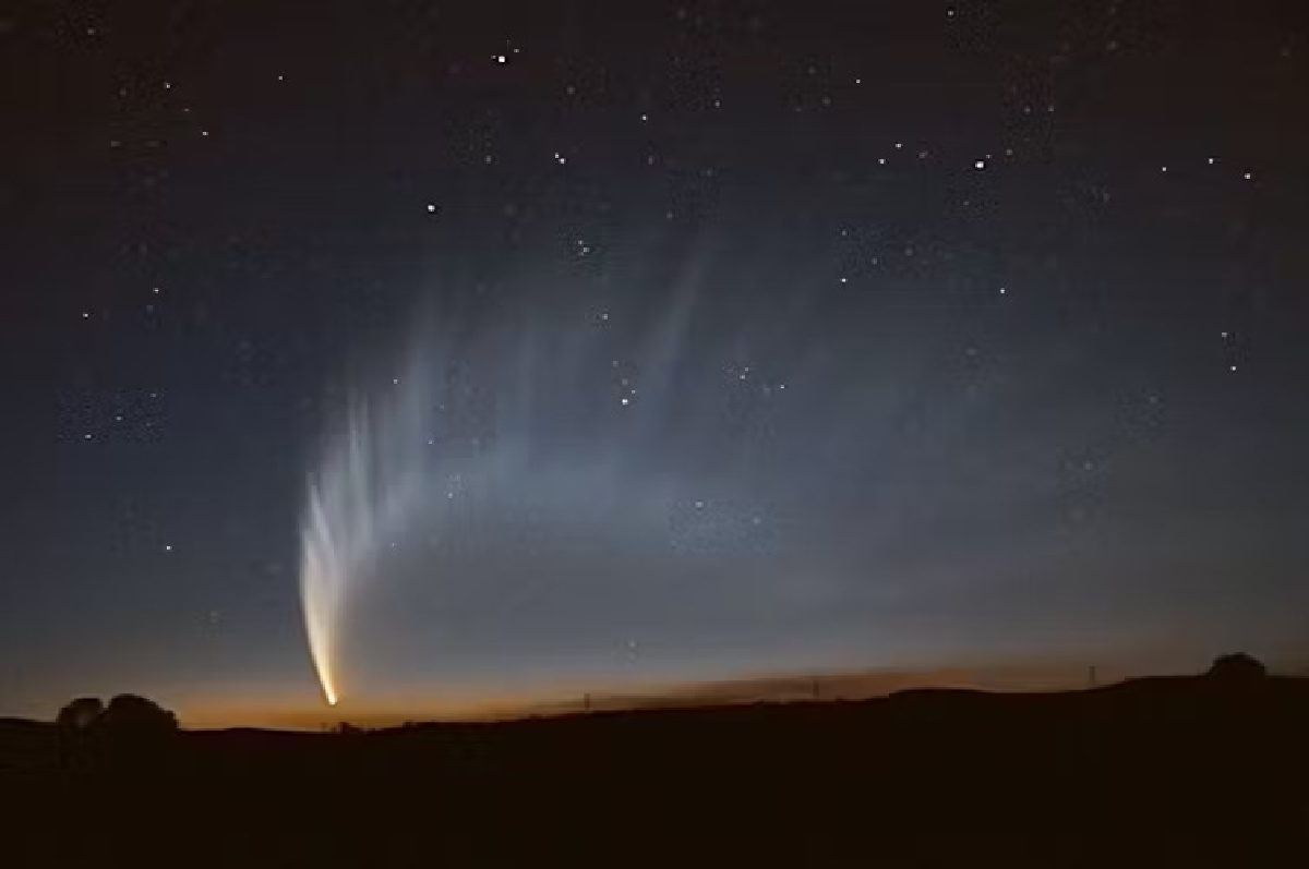 Meteors, Supermoons, a Comet and more Your Guide to the Southern Sky